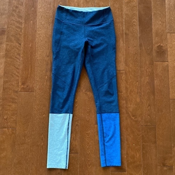 Outdoor Voices color block leggings. Size xs - Picture 1 of 4